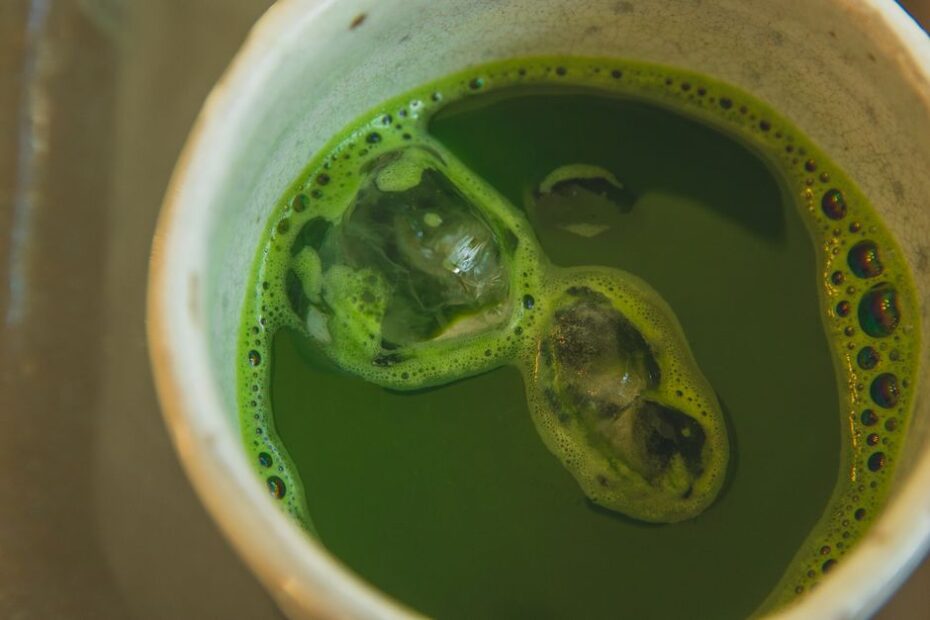 Matcha – czym różni się od zwykłej zielonej herbaty